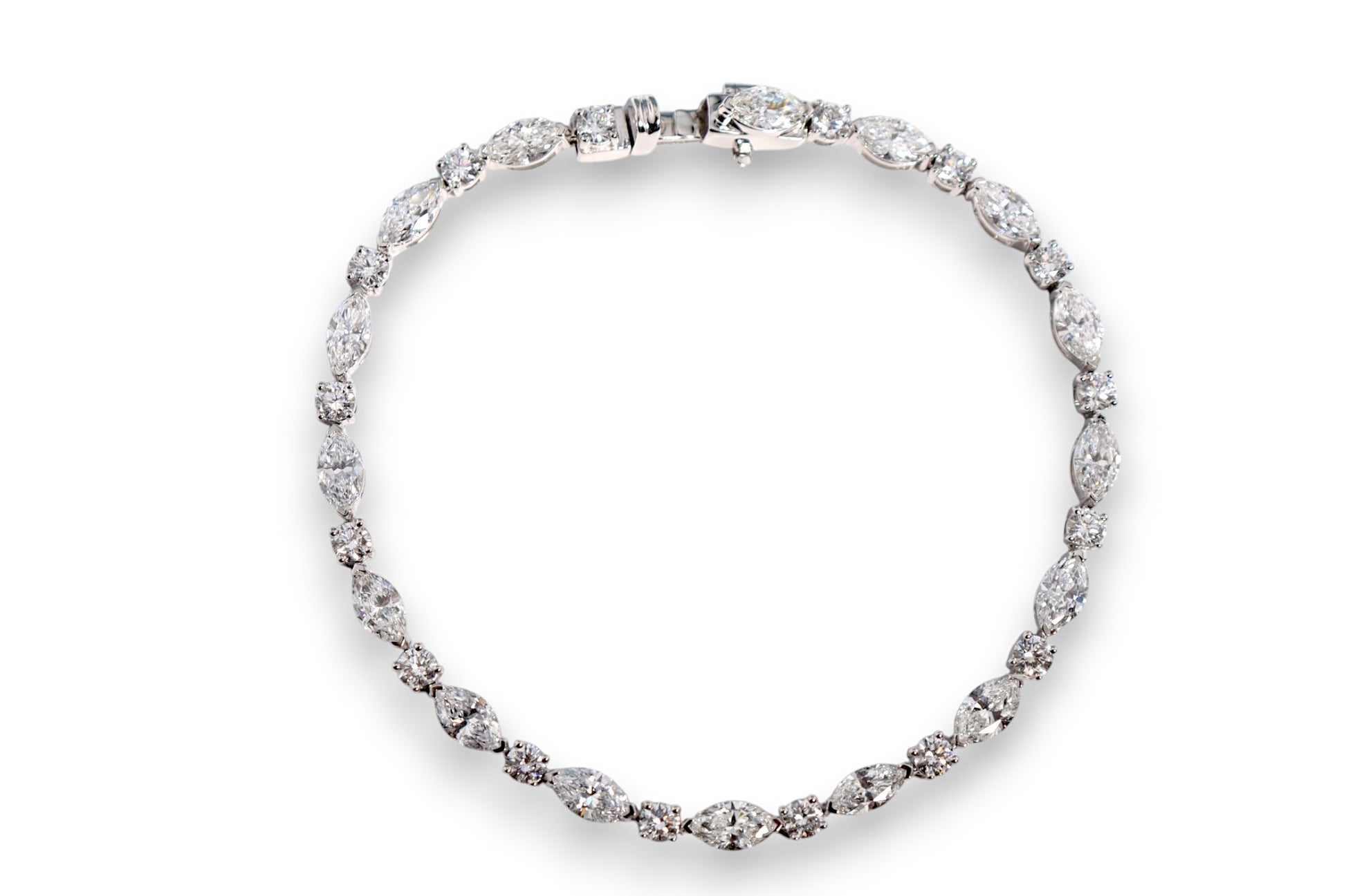 LUXURY LAB-GROWN ALTERNATING MARQUISE & ROUND DIAMOND TENNIS BRACELET image 1