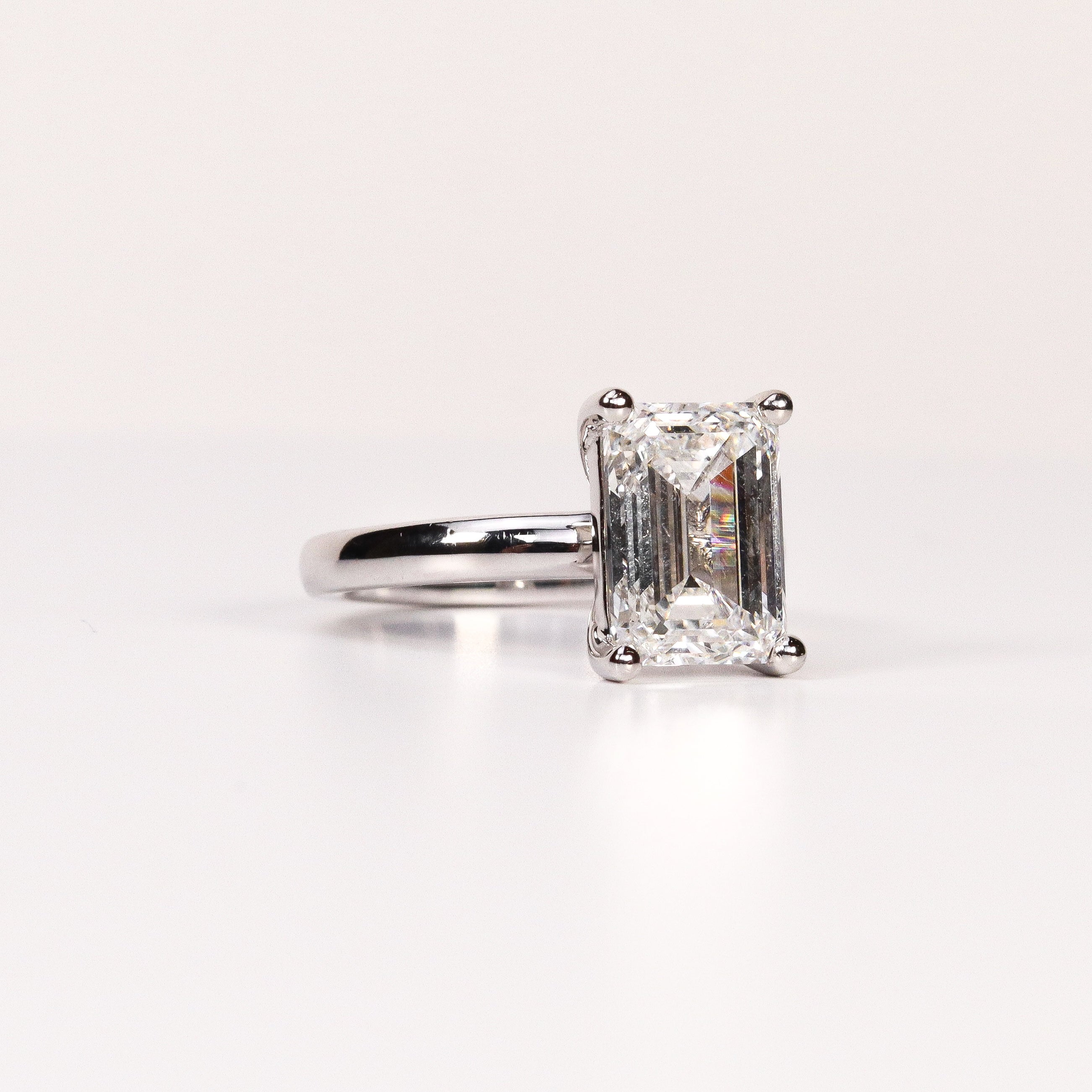 LAB-GROWN DIAMOND EMERALD-CUT SOLITAIRE ENGAGEMENT RING image 1