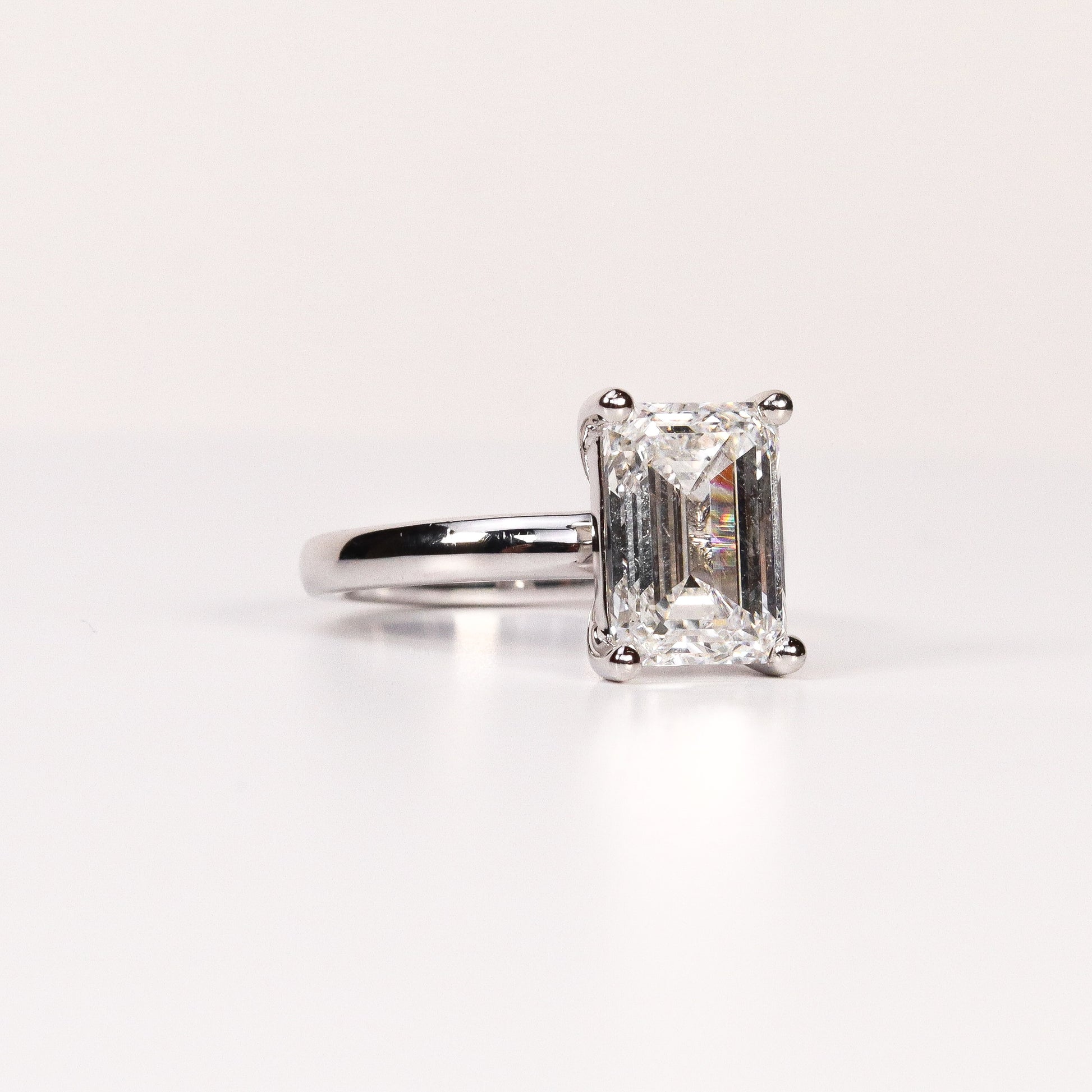 LAB-GROWN DIAMOND EMERALD-CUT SOLITAIRE ENGAGEMENT RING image 1