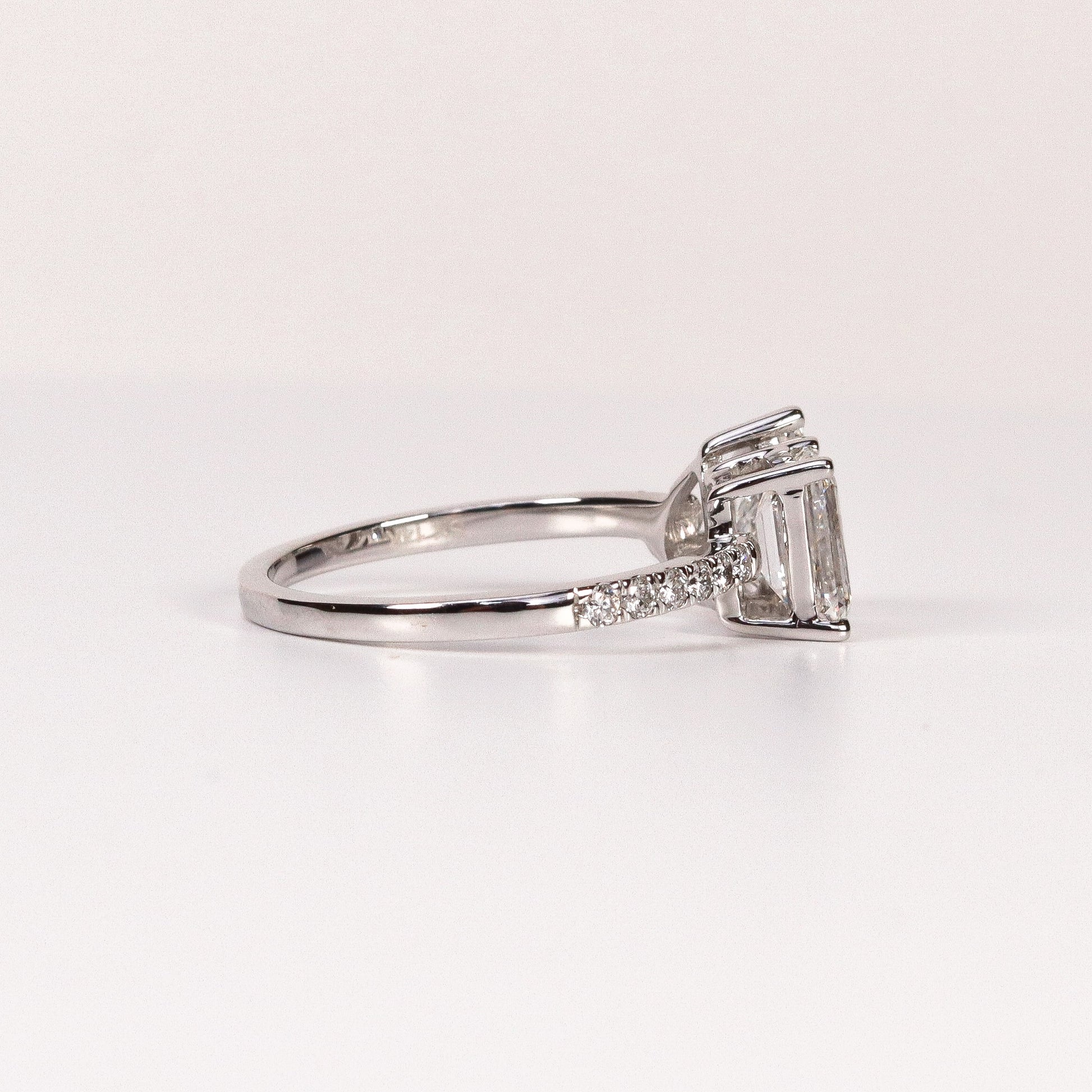 LAB-GROWN DIAMOND EMERALD & PEAR-CUT TOI ET MOI ENGAGEMENT RING image 2