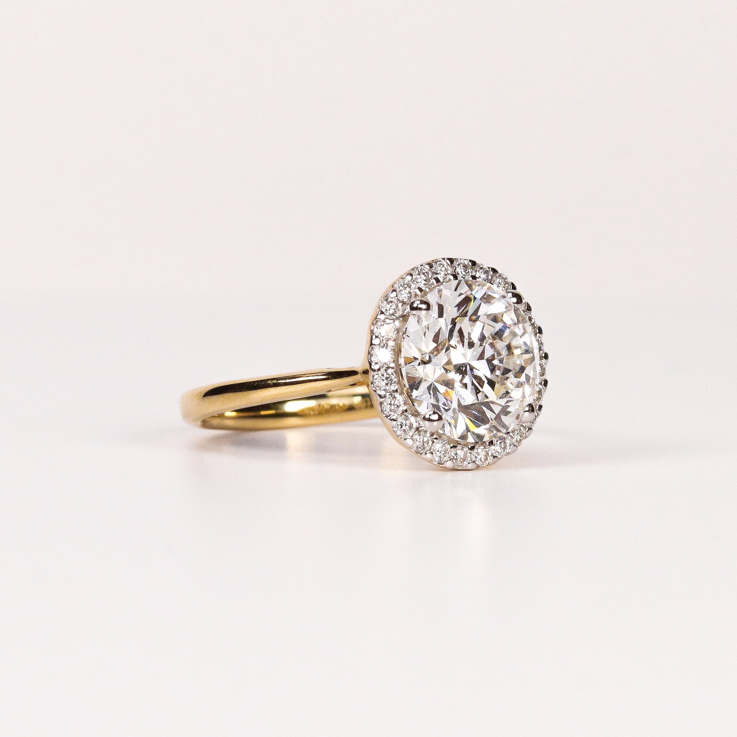 LAB-GROWN DIAMOND ROUND BRILLIANT-CUT HALO ENGAGEMENT RING image 1