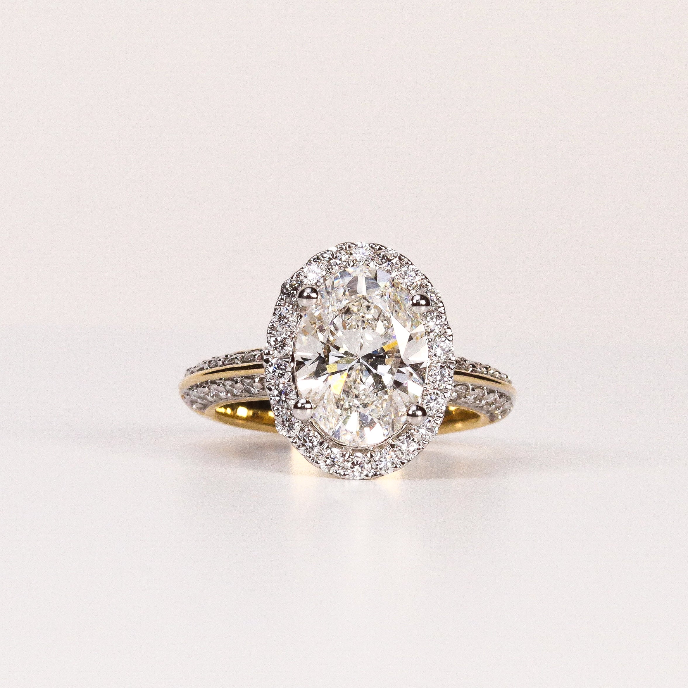 LAB-GROWN DIAMOND OVAL BRILLIANT-CUT HALO ENGAGEMENT RING image 0