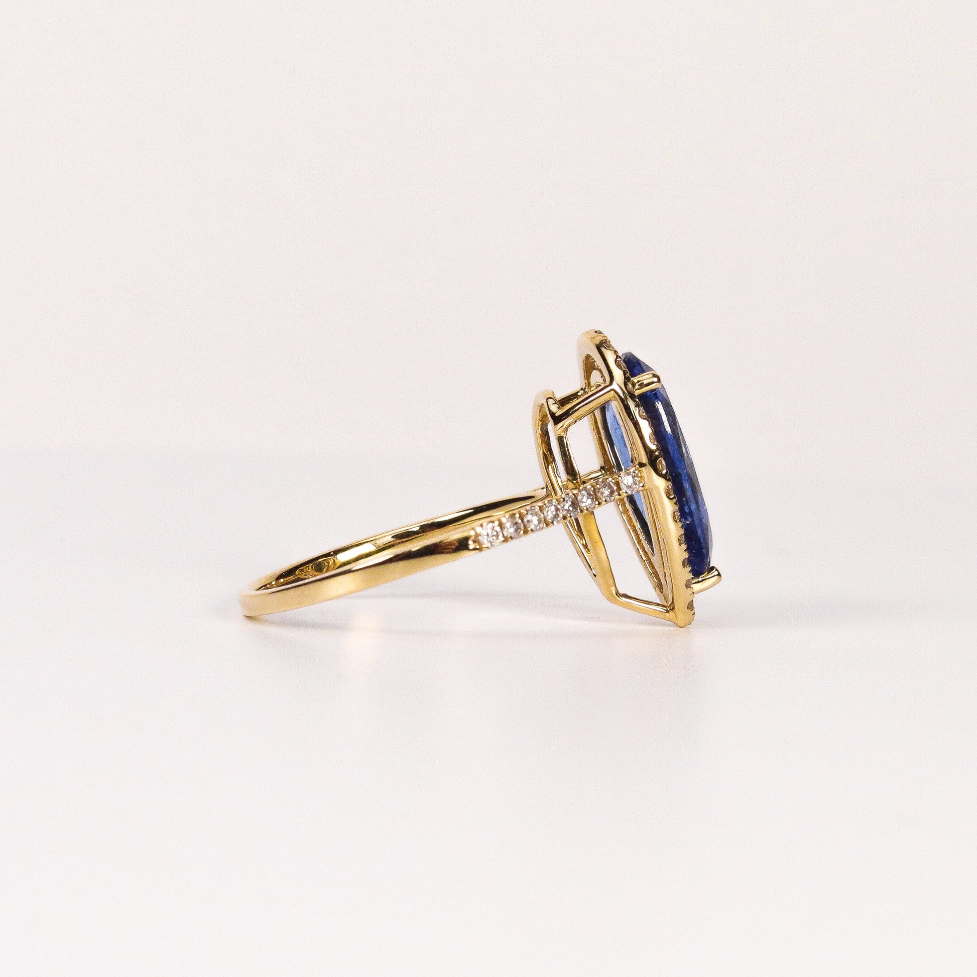 BLUE SAPPHIRE & DIAMOND PEAR-CUT HALO RING image 2