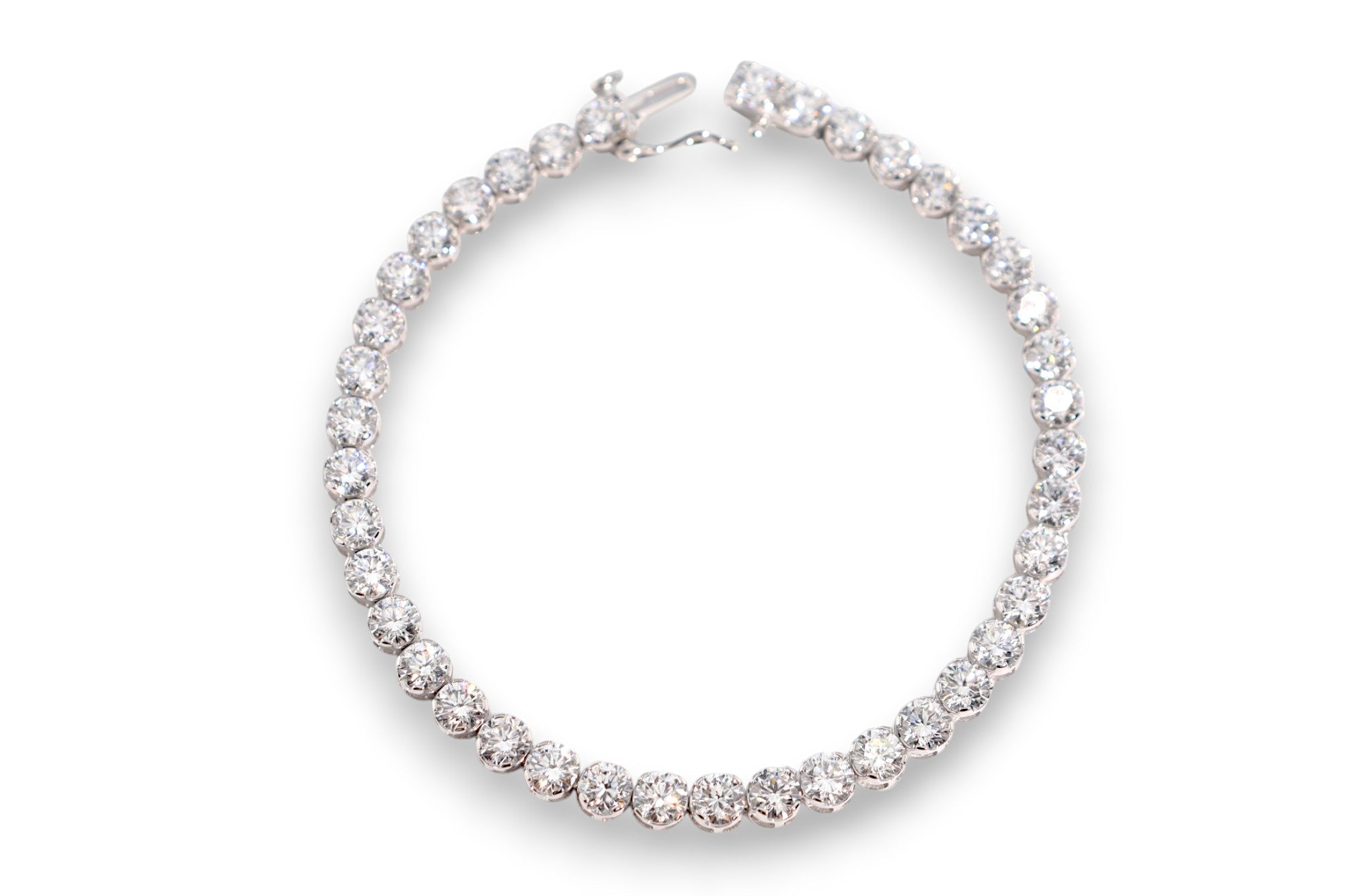 LUXURY LAB-GROWN ROUND BRILLIANT DIAMOND TENNIS BRACELET image 0