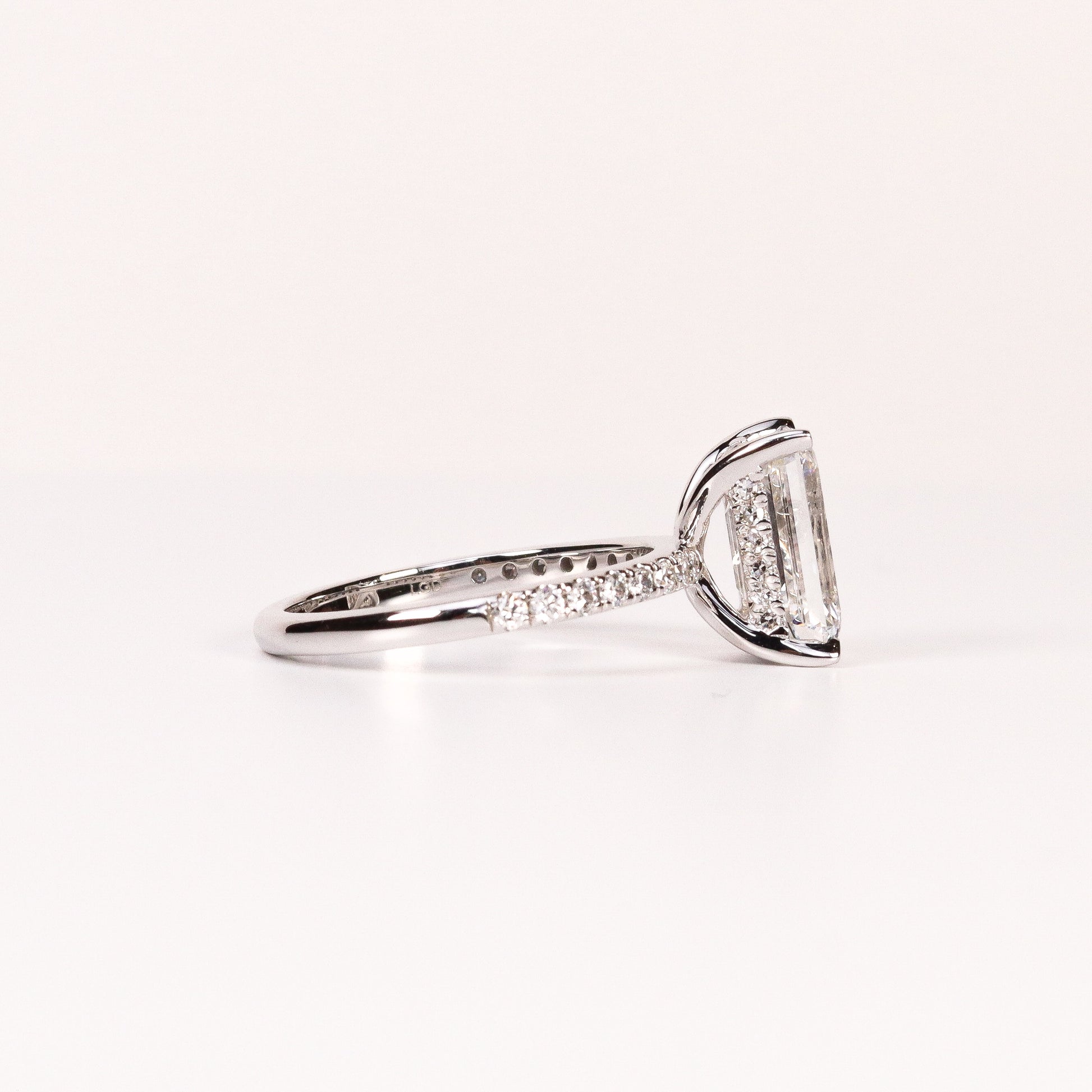 LAB-GROWN DIAMOND EMERALD-CUT ENGAGEMENT RING image 2