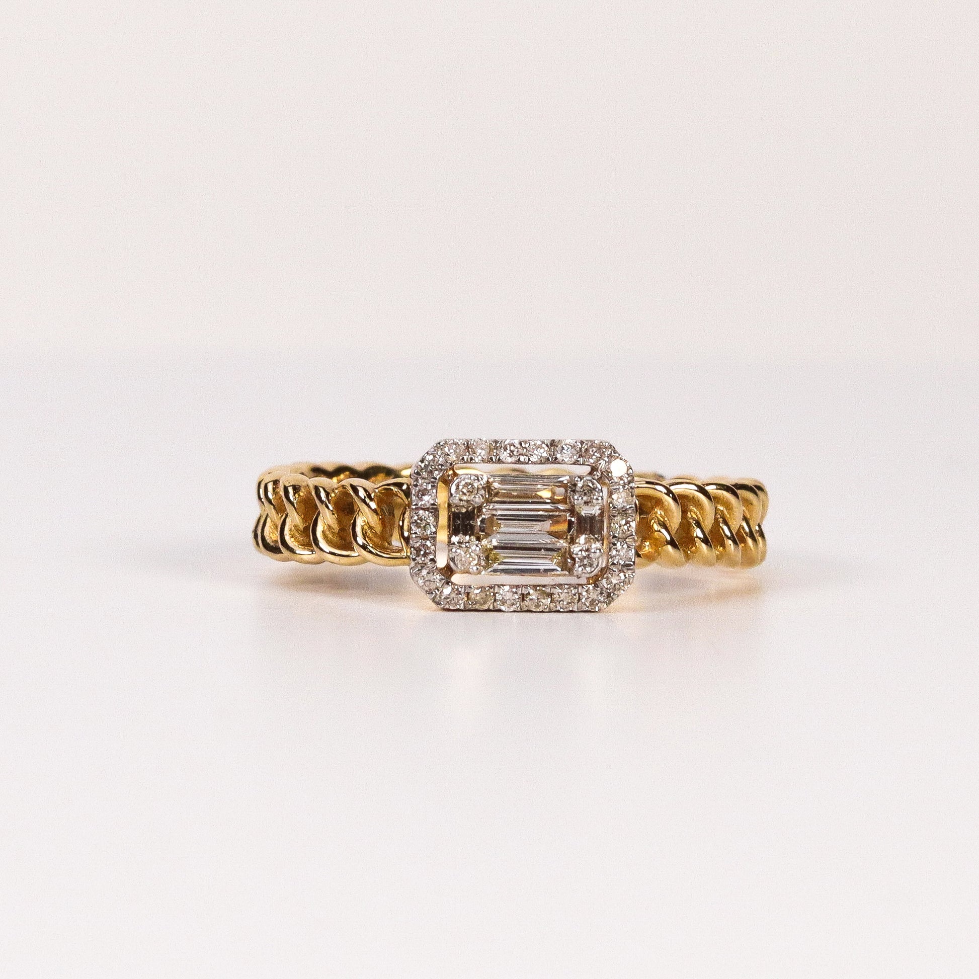 DIAMOND HALO PAVÉ CHAIN BAND RING image 0