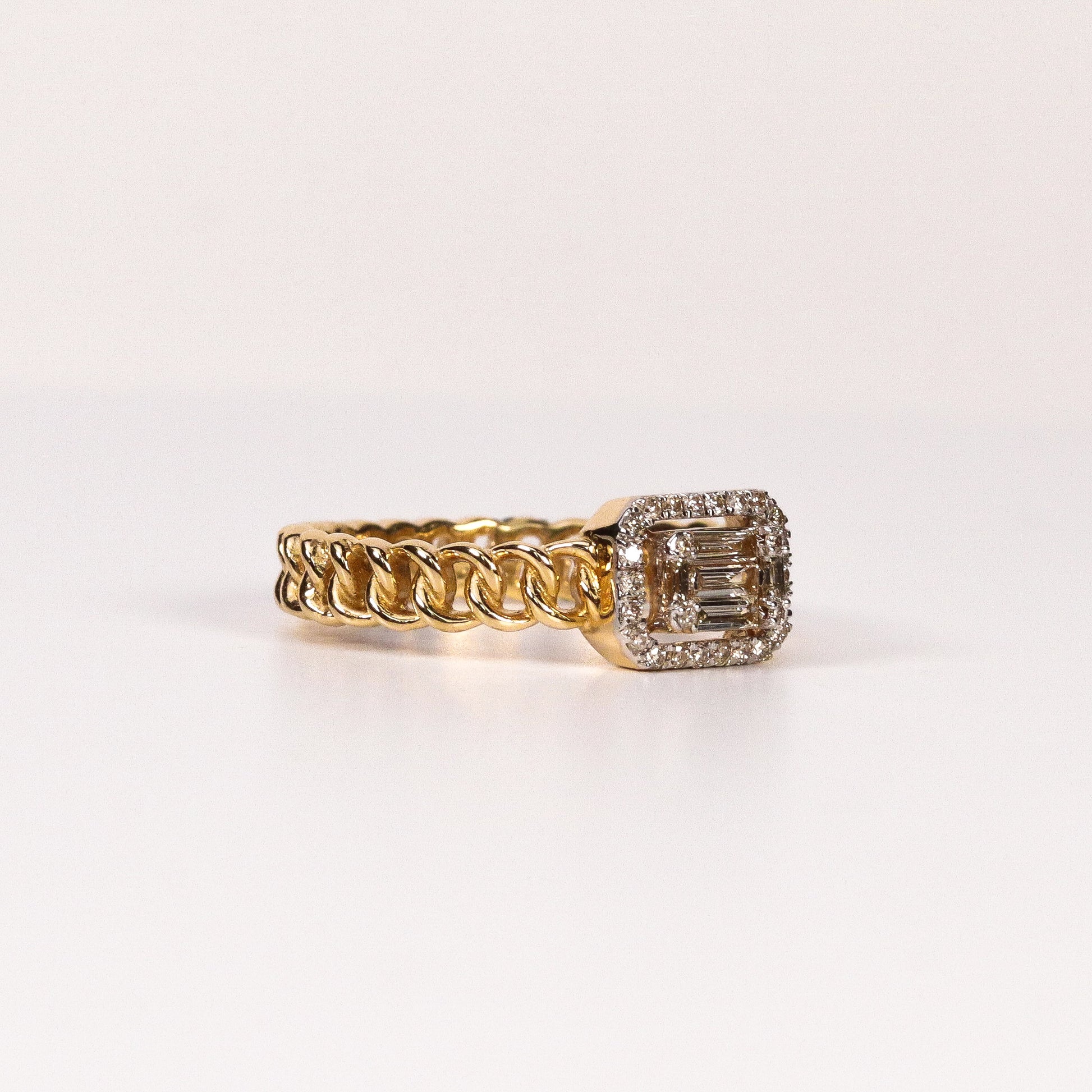 DIAMOND HALO PAVÉ CHAIN BAND RING image 1