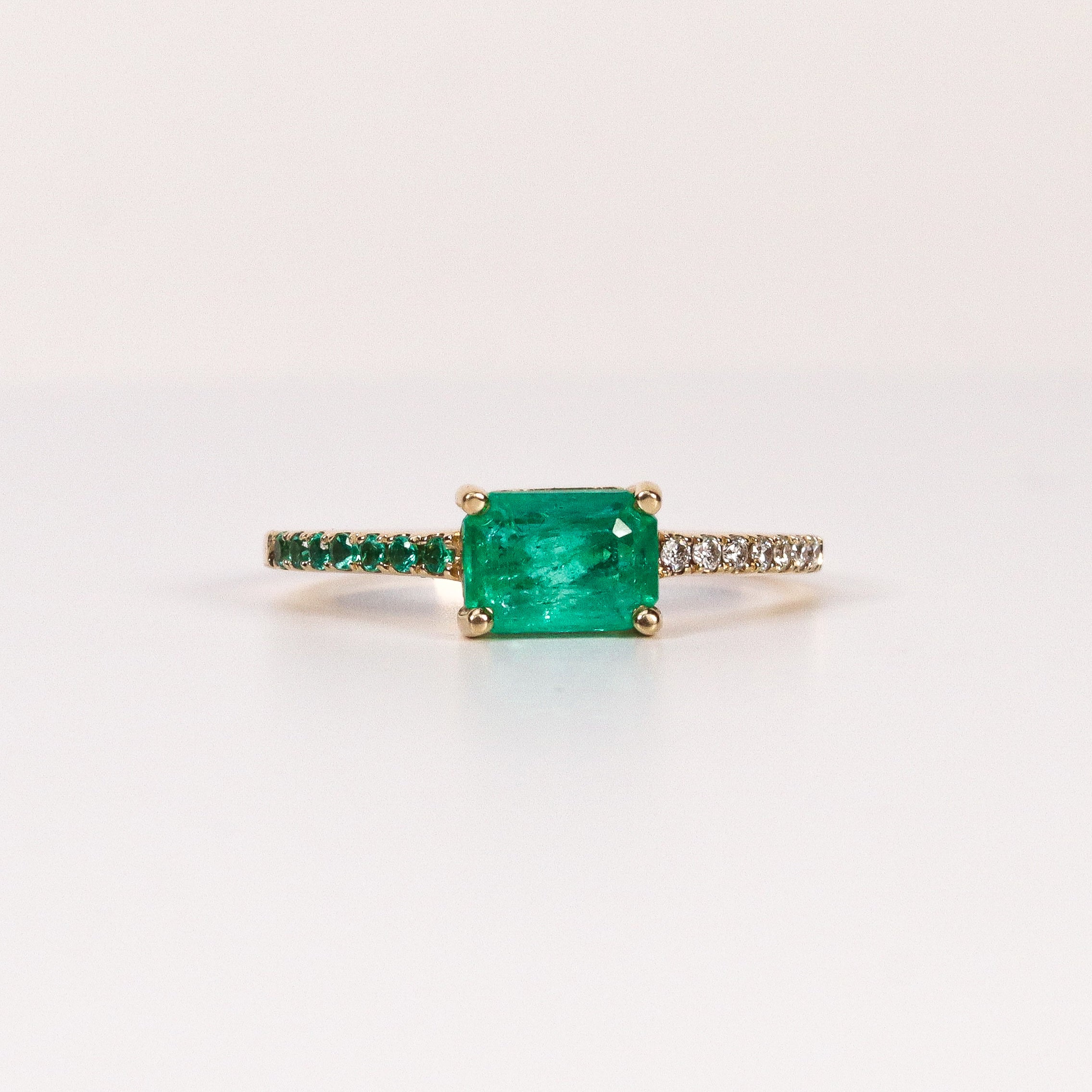 EMERALD & DIAMOND RADIANT-CUT RING image 0