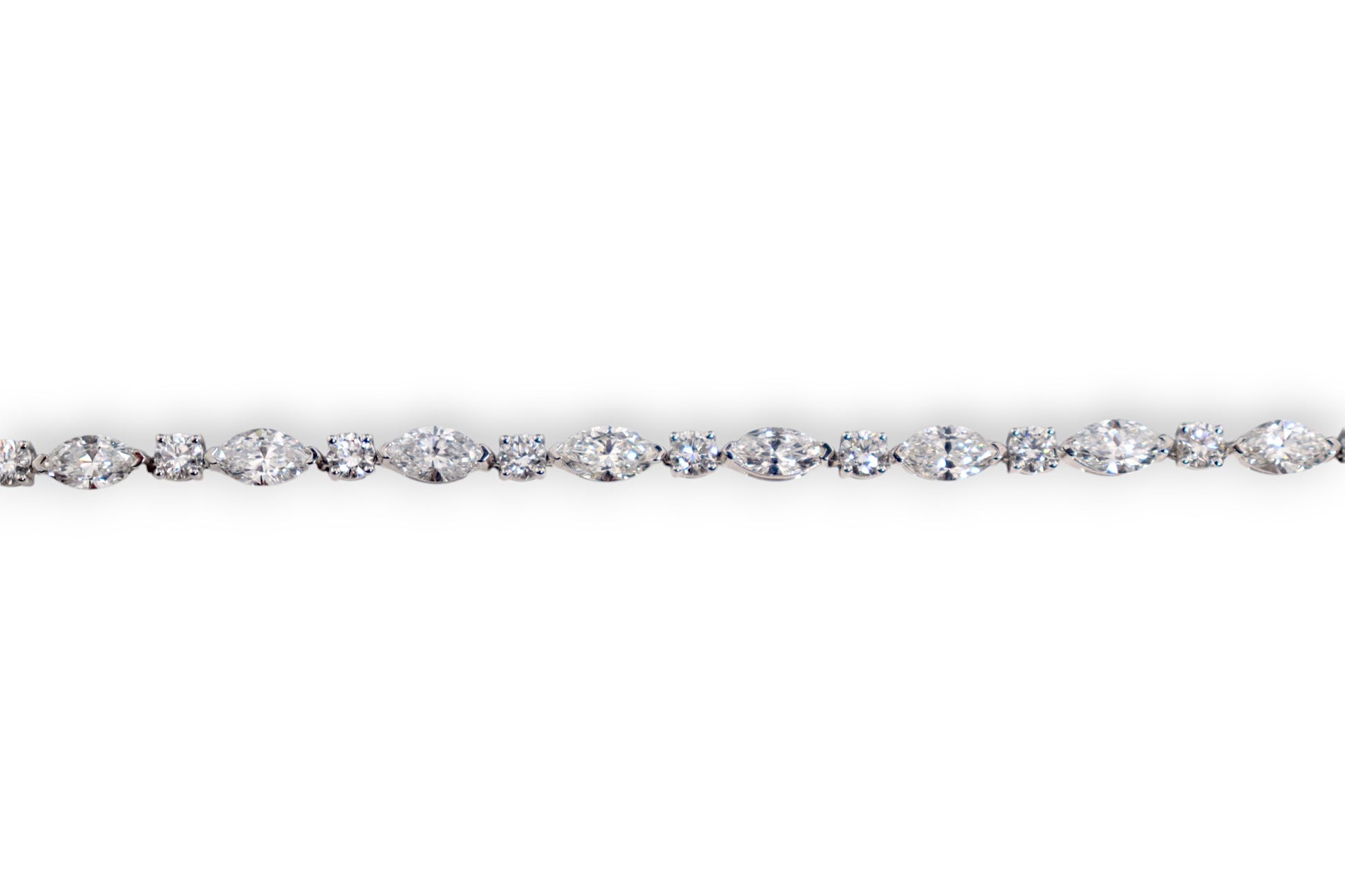 LUXURY LAB-GROWN ALTERNATING MARQUISE & ROUND DIAMOND TENNIS BRACELET image 3