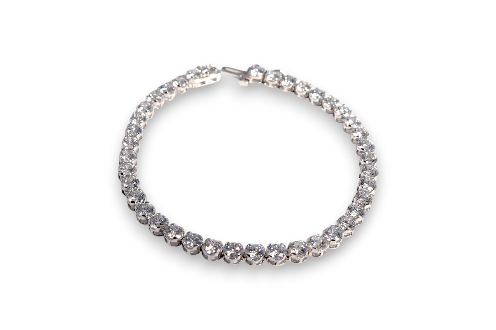 LUXURY LAB-GROWN ROUND BRILLIANT DIAMOND TENNIS BRACELET image 1