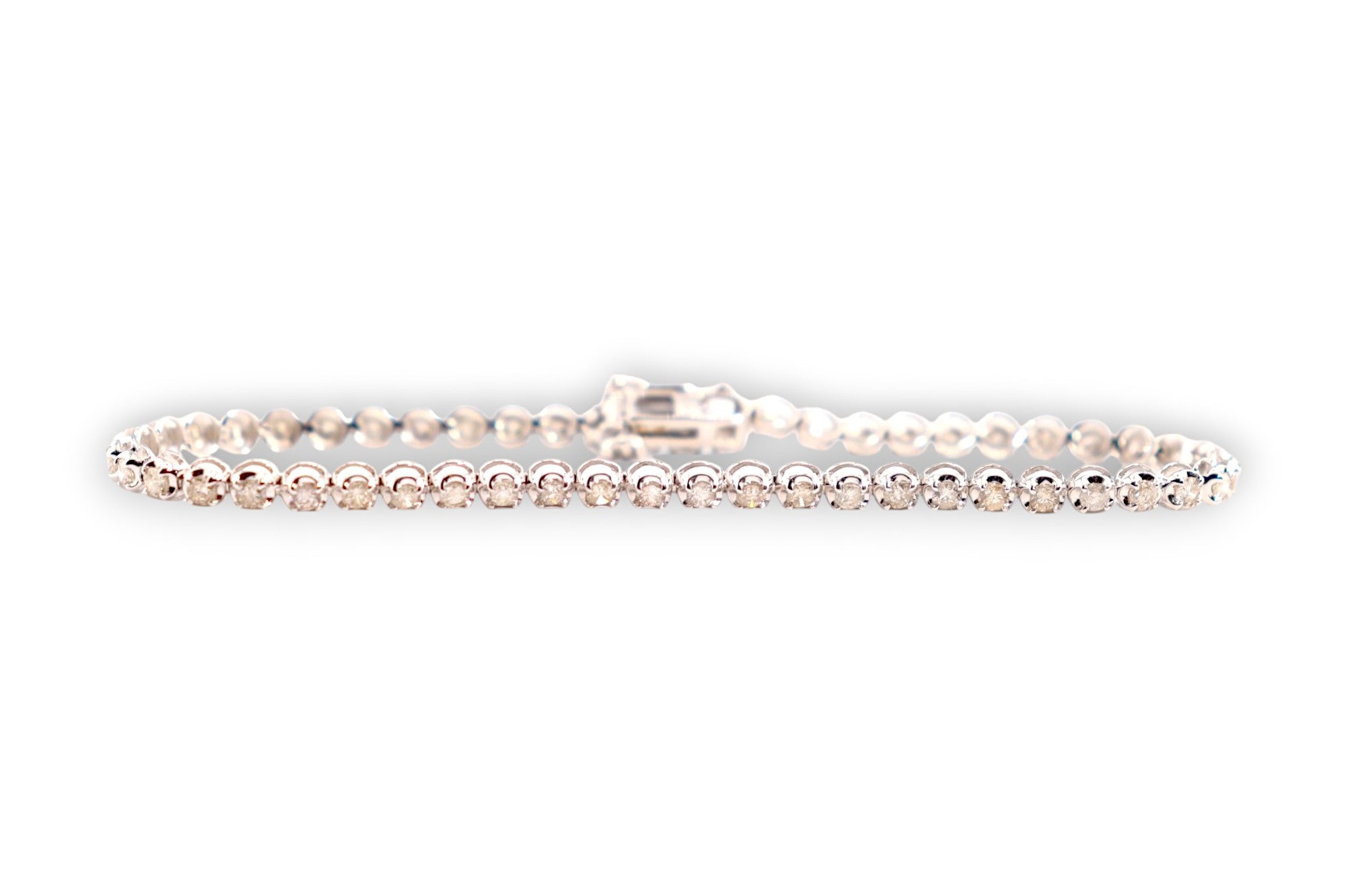 ROUND BRILLIANT DIAMOND TENNIS BRACELET image 1