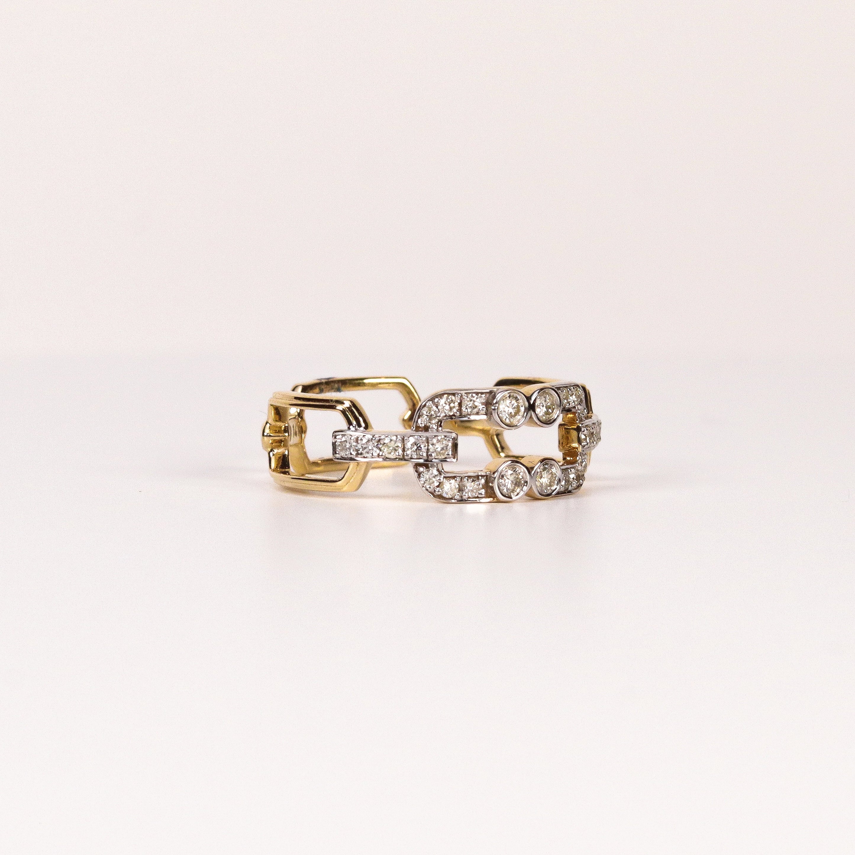 DIAMOND PAVÉ LINK RING image 1