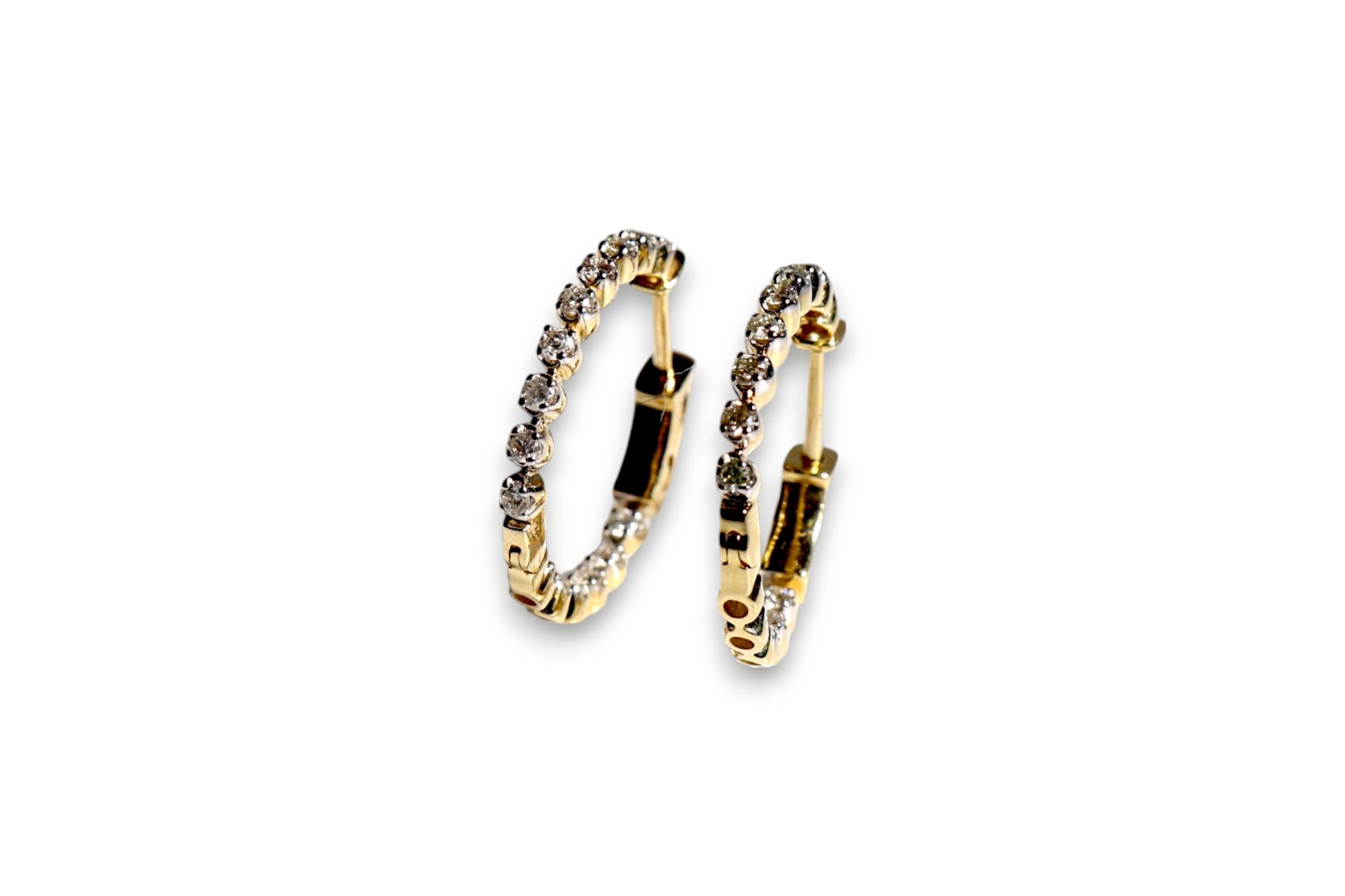 OVAL INSIDE-OUT DIAMOND HOOP EARRINGS image 4